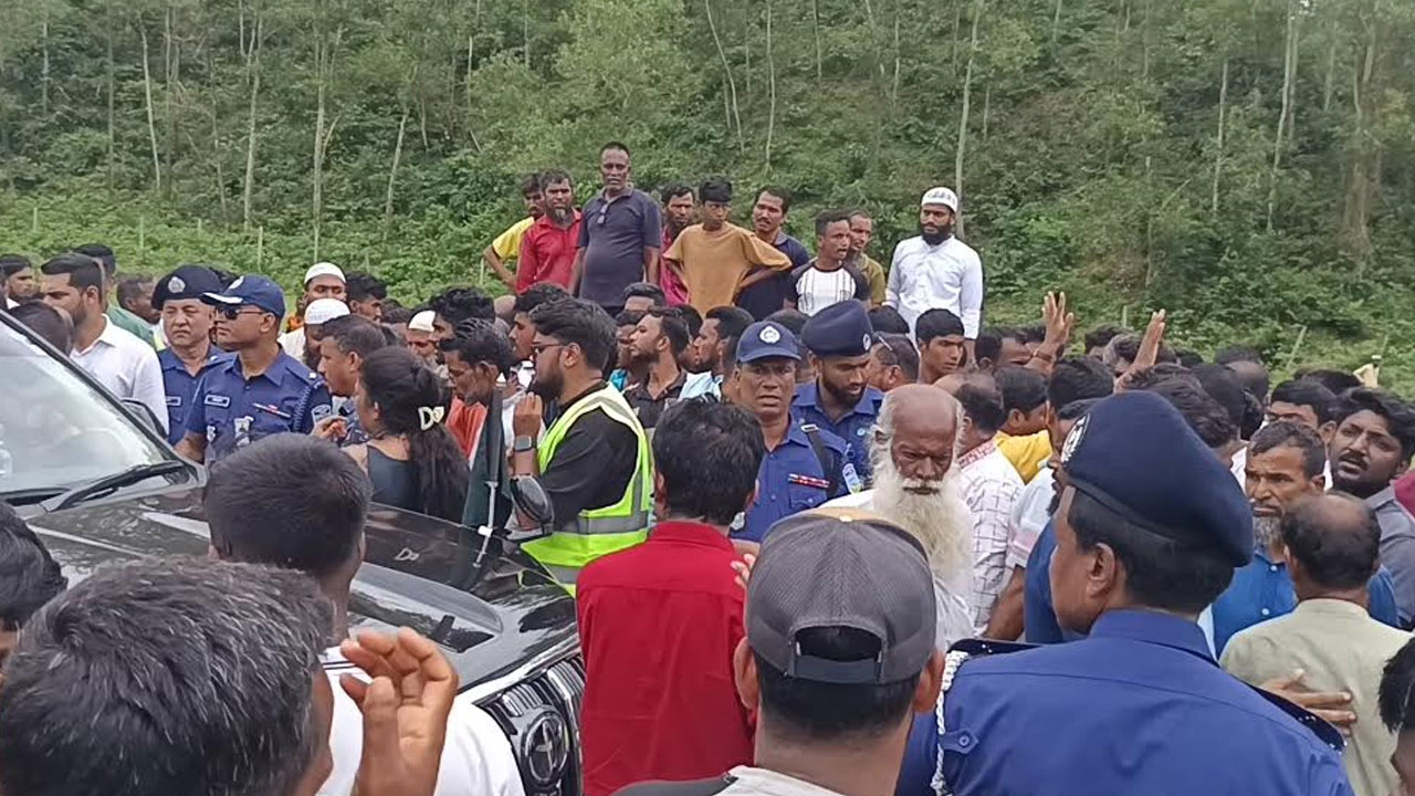 নালিতাবাড়ীর গারো পাহাড়ে সাংবাদিকদের ওপর হামলা, আহত ৬