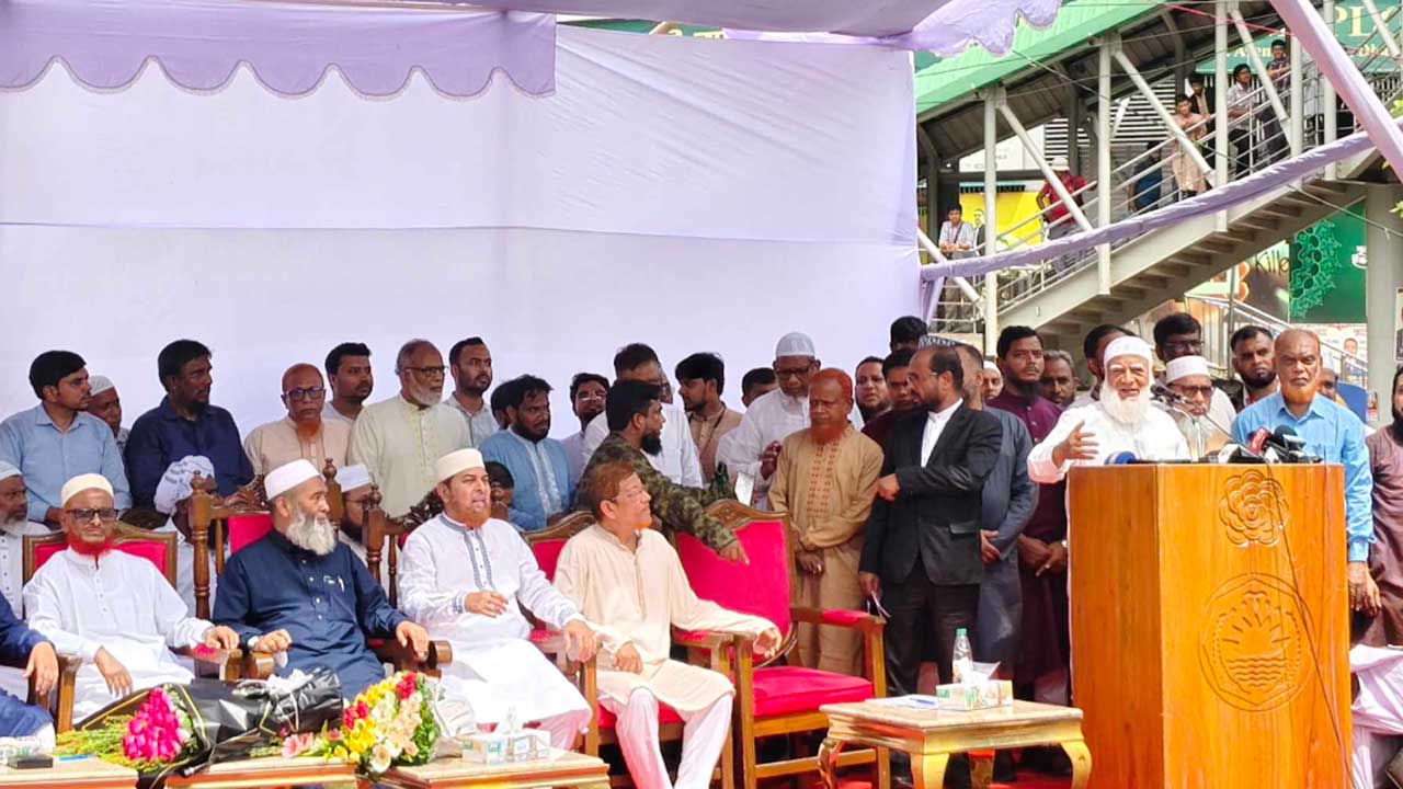 ১৮ কোটি মানুষের চেষ্টায় ফ্যাসিবাদের পতন হয়েছে : জামায়াত আমির