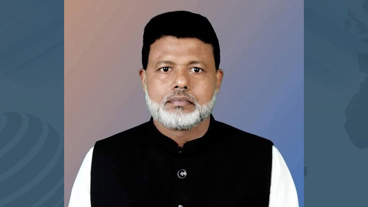 সৌদি যাচ্ছিলেন সাবেক পৌর মেয়র, বিমানবন্দরে গ্রেপ্তার