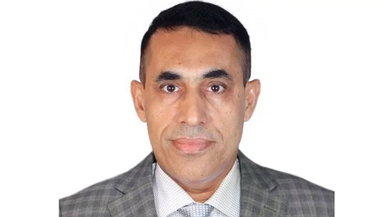 রাজউকের সাবেক চেয়ারম্যান ছিদ্দিকুরকে দুদকে তলব