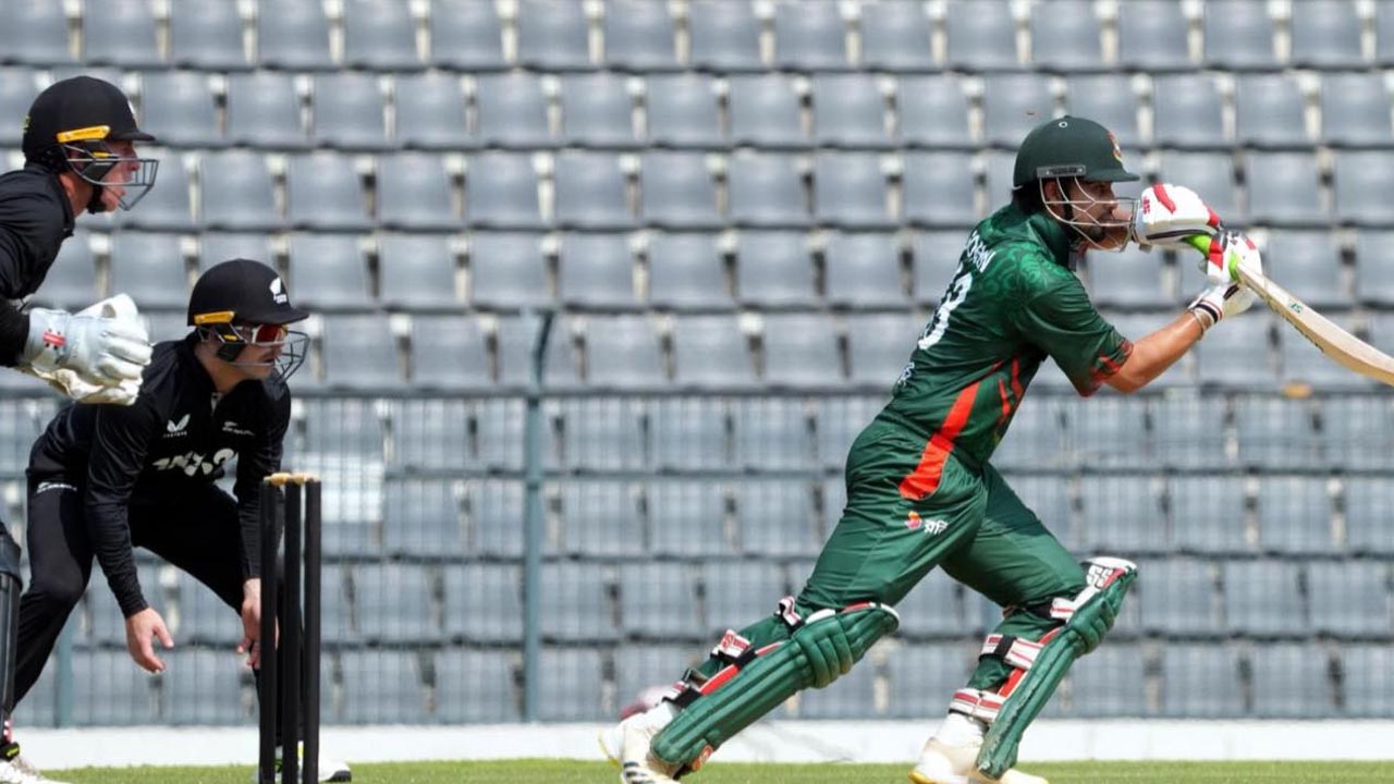 সোহান-অঙ্কনের সেঞ্চুরিতে বাংলাদেশের রানের পাহাড়