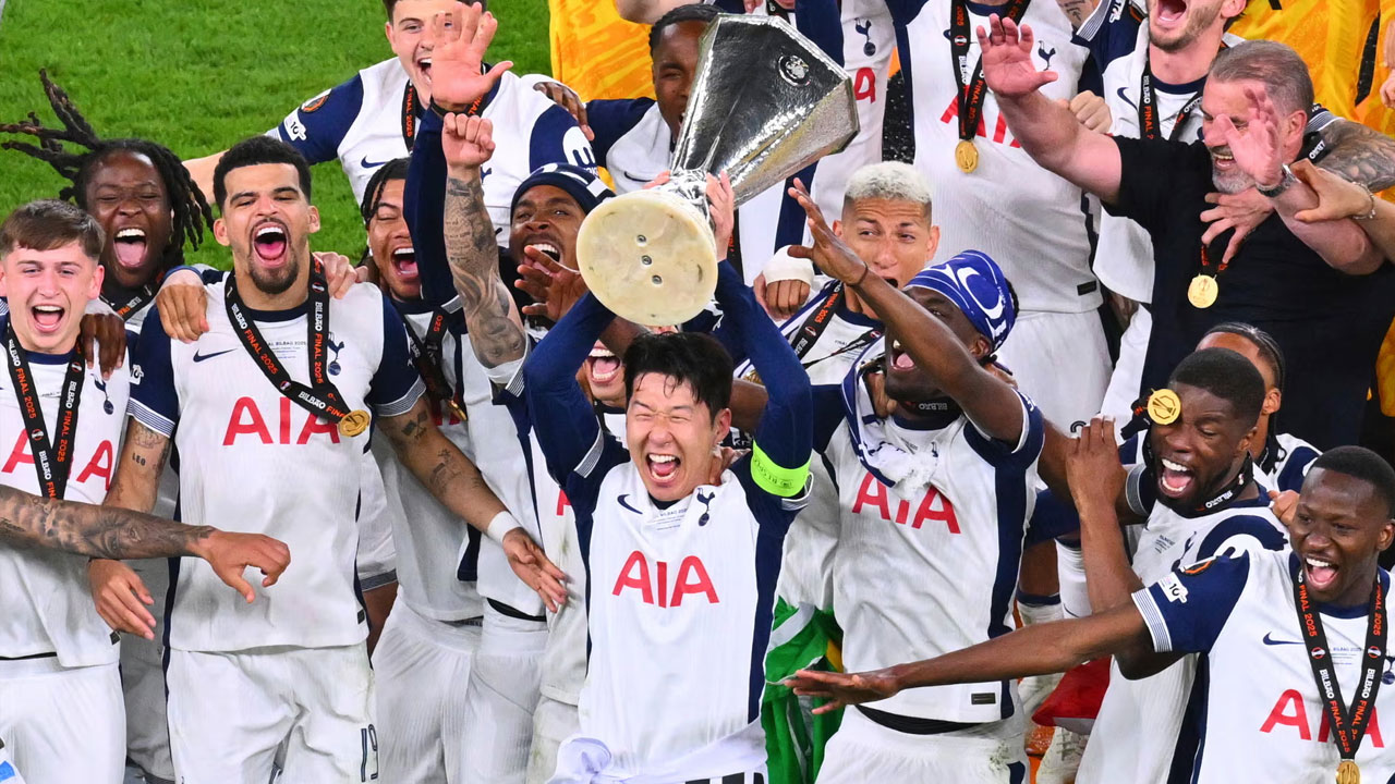 ইউনাইটেডকে হারিয়ে ৪১ বছর পর টটেনহামের ইউরোপিয়ান শিরোপা