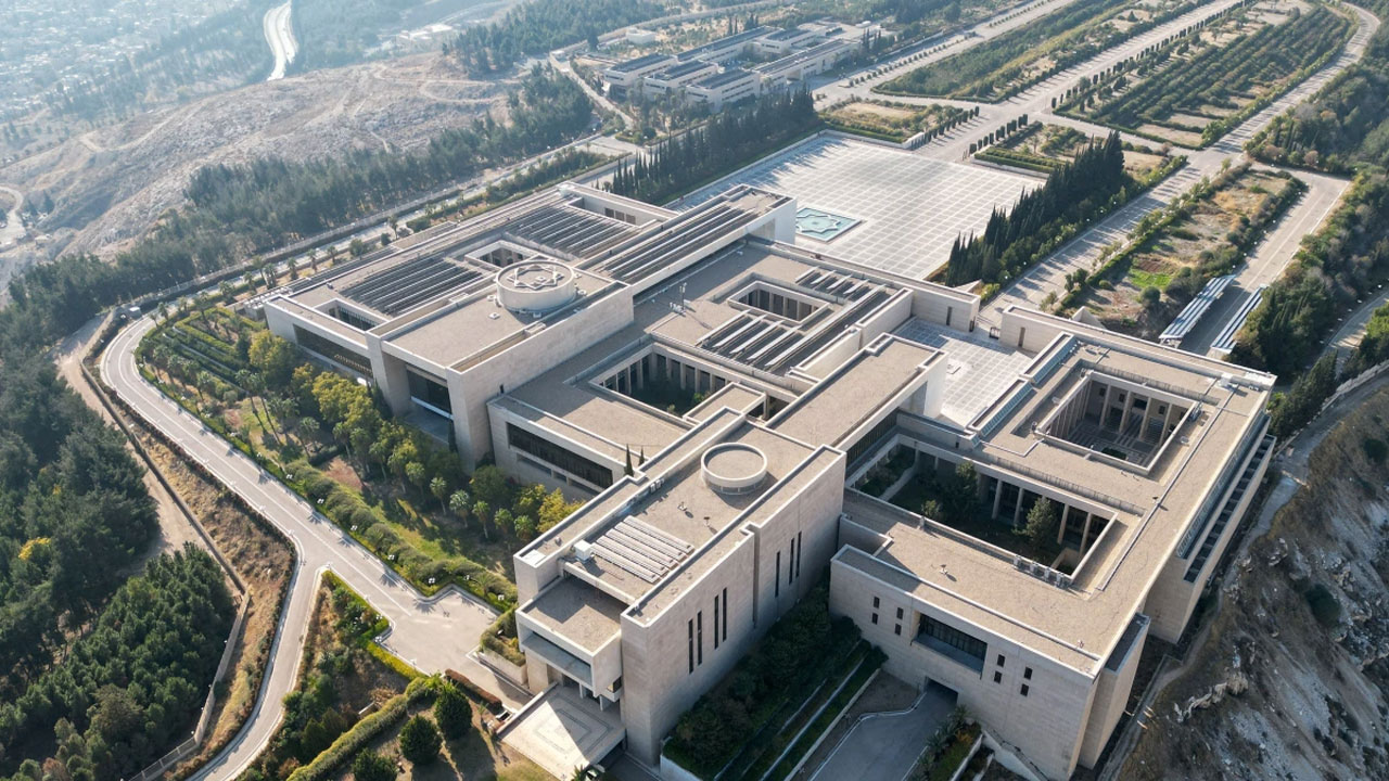 এবার সিরিয়ার প্রেসিডেন্ট প্রাসাদের কাছে হামলা চালাল ইসরায়েল