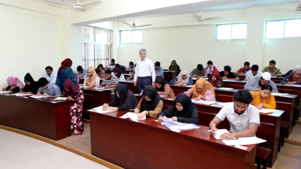 মাওলানা ভাসানী বিশ্ববিদ্যালয়ে ‘বি’ ইউনিটের ভর্তি পরীক্ষা অনুষ্ঠিত