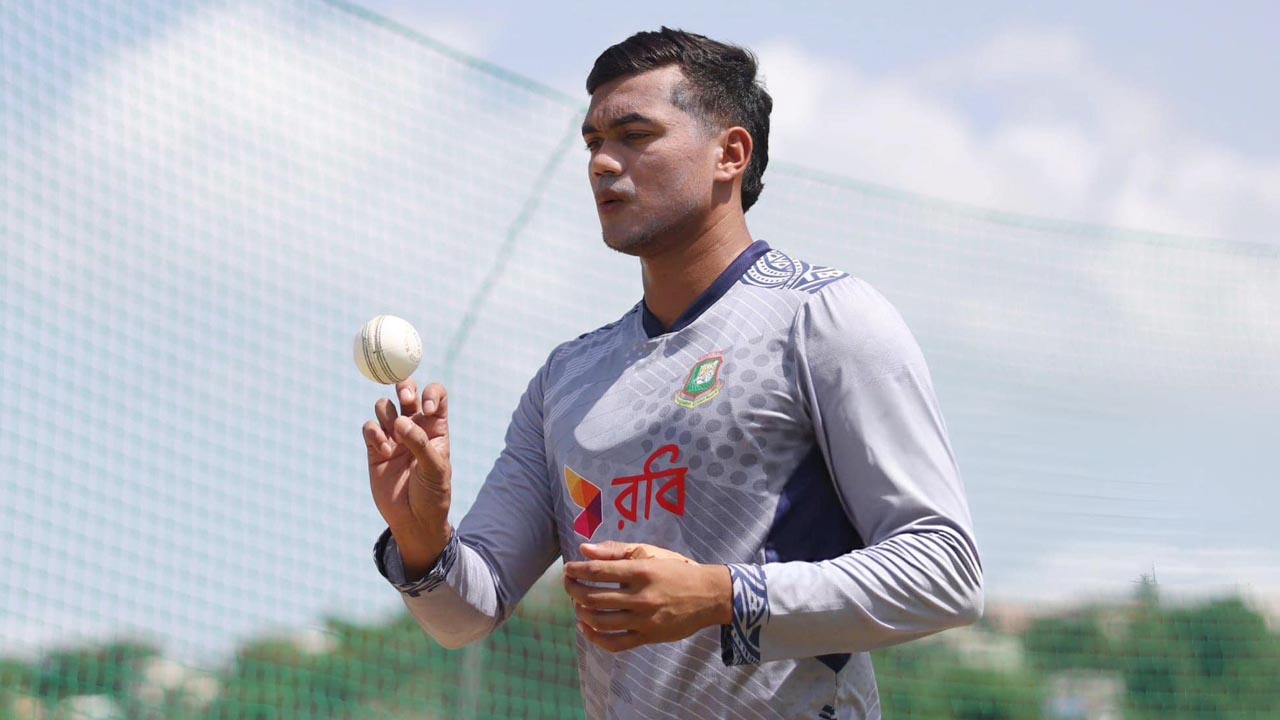 দুই চিকিৎসককে দেখিয়েছেন তাসকিন, অপেক্ষা আরও একজনের