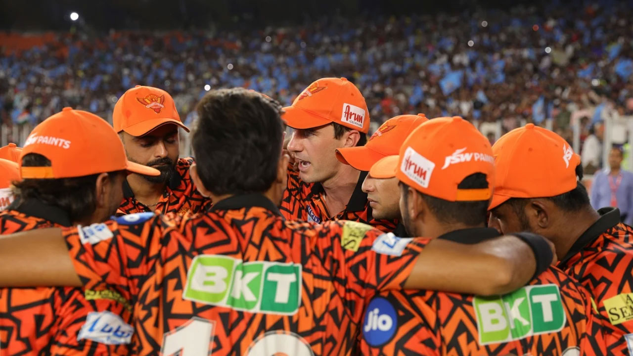 বাদ পড়ার আগমুহূর্তে দলে নতুন বোলার নিল হায়দরাবাদ