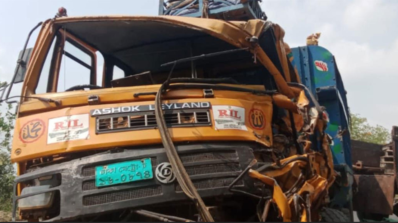 সৌদি যাওয়া হলো না, পথে প্রাণ গেল ট্রাকের ধাক্কায়