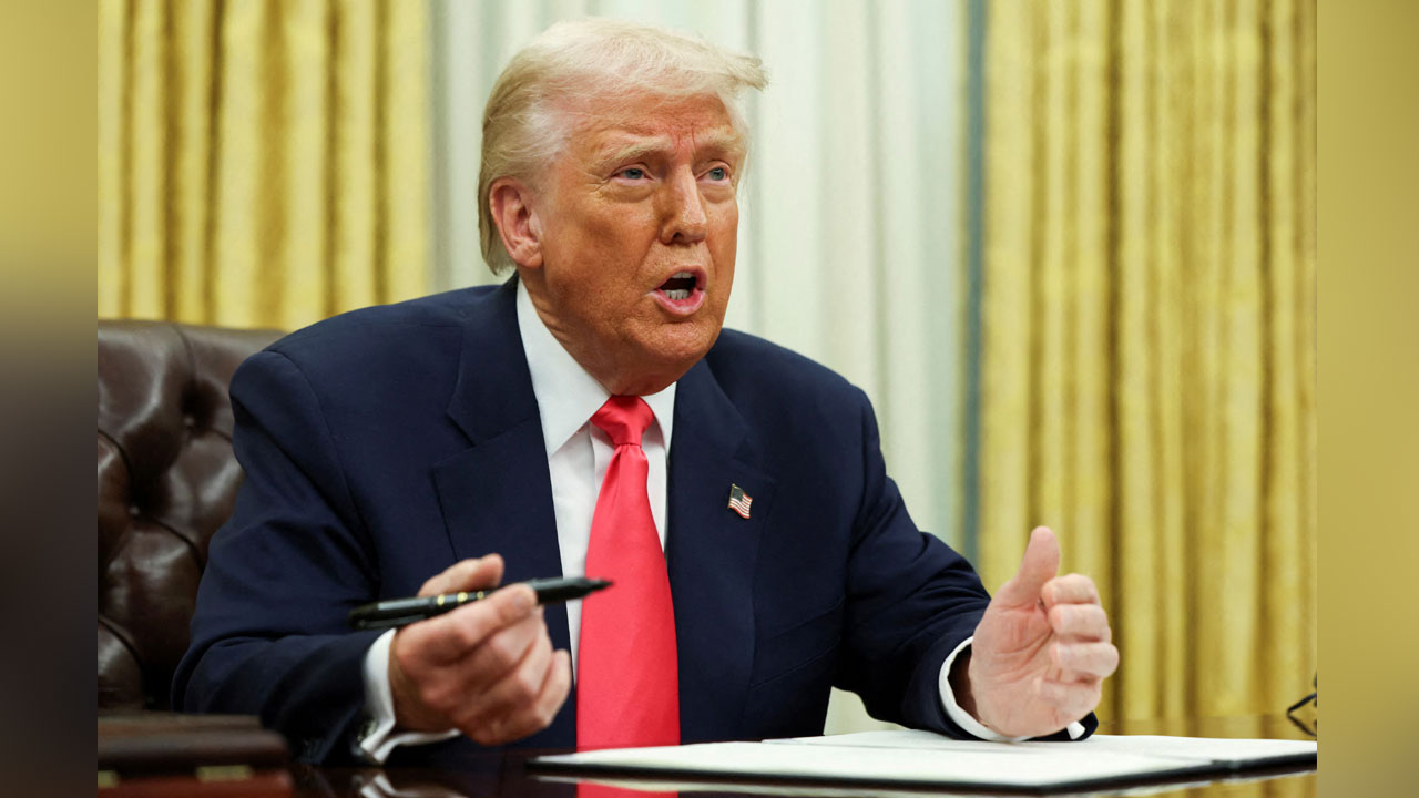 যুক্তরাষ্ট্র ট্যাংক বানাতে চায়, টি-শার্ট বা জুতা নয় : ট্রাম্প