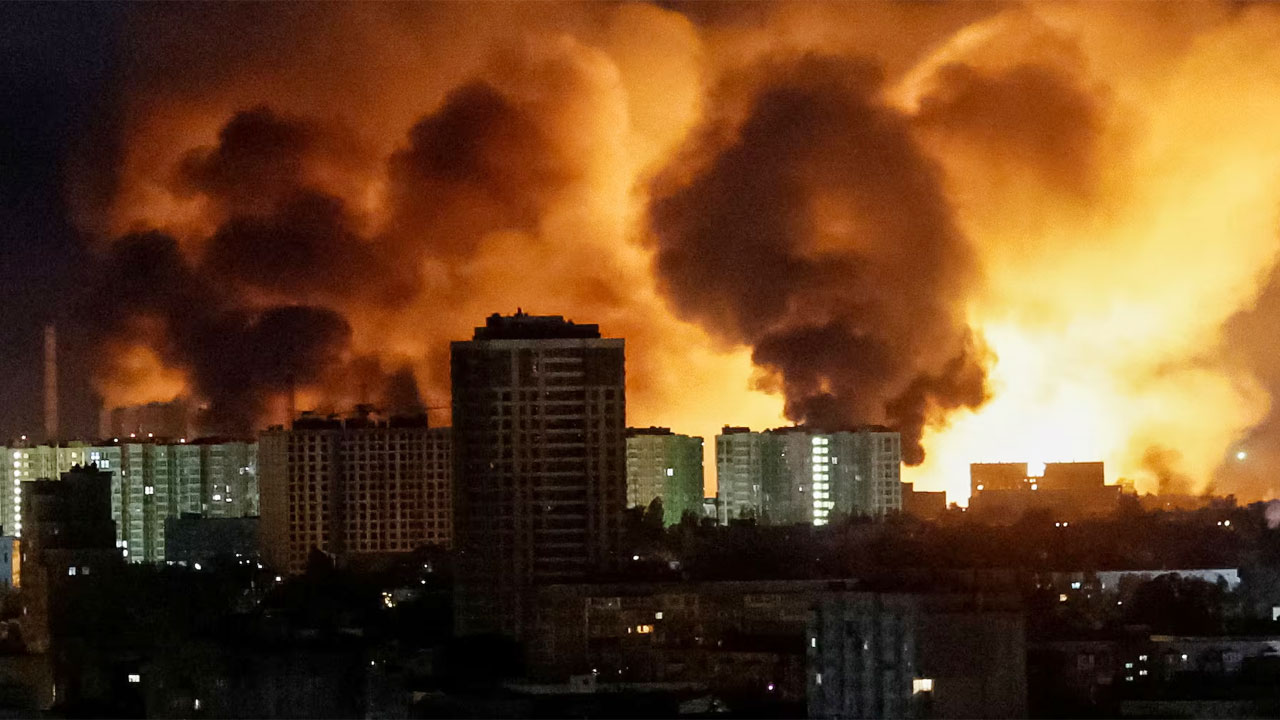 ইউক্রেনে সর্ববৃহৎ ড্রোন হামলা রাশিয়ার, নিহত ১২