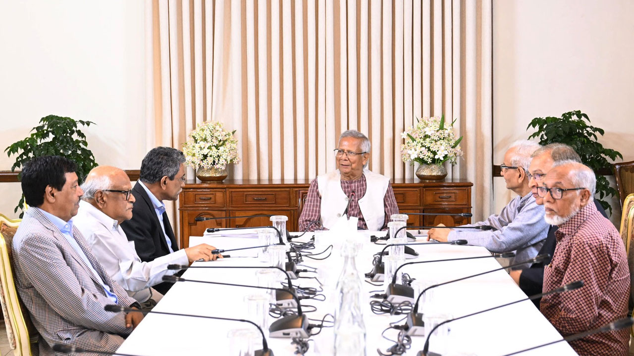 রাজনৈতিক দলের সঙ্গে ঐকমত্য কমিশনের দ্বিতীয় দফায় আলোচনা জুনে