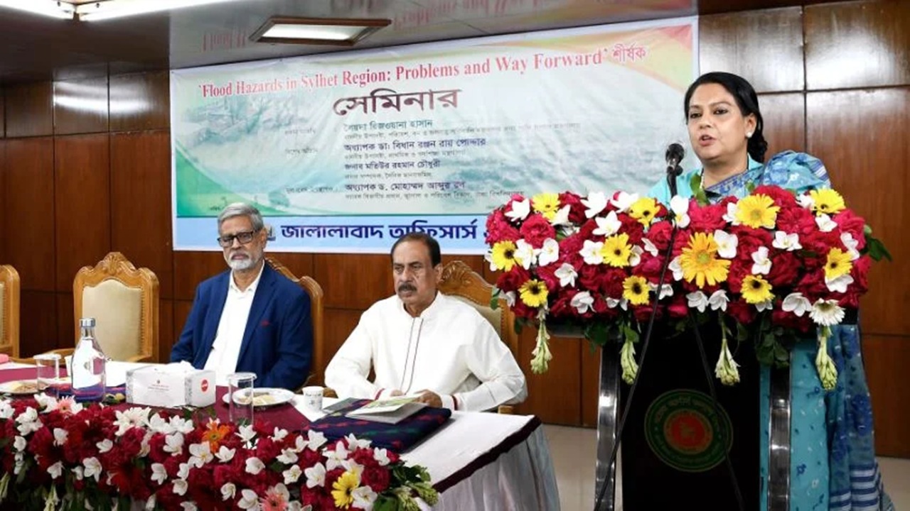 দেশের ৫২ মিলিয়ন মানুষ বন্যার ঝুঁকির মধ্যে থাকবে : পরিবেশ উপদেষ্টা