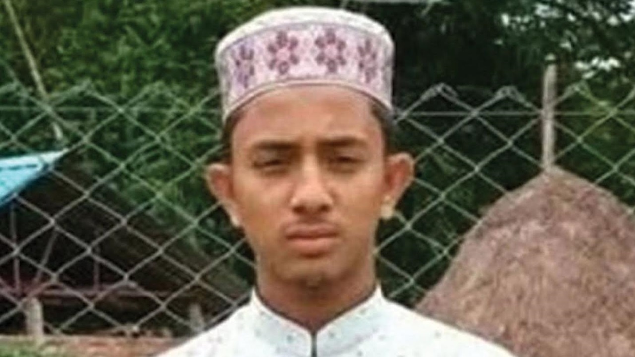 চট্টগ্রামে গাছ থেকে পড়ে প্রাণ গেল শিবির নেতার