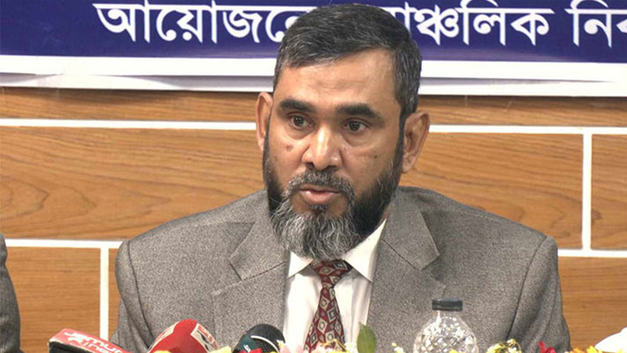 রেকর্ড সংখ্যক পর্যবেক্ষক নিয়ে ঐতিহাসিক নির্বাচন হবে : ইসি সানাউল্লাহ