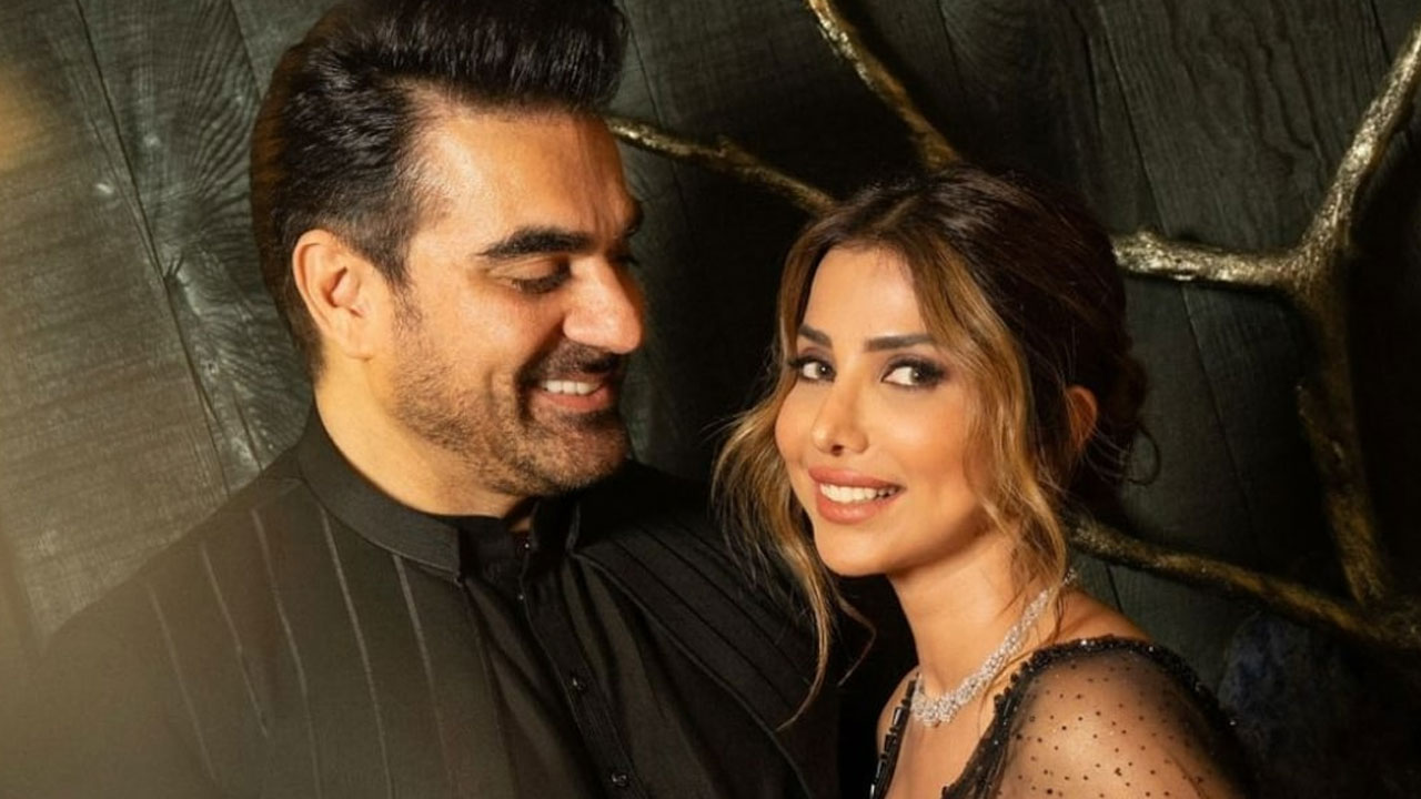 মেয়েকে প্রকাশ্যে আনলেন আরবাজ খান