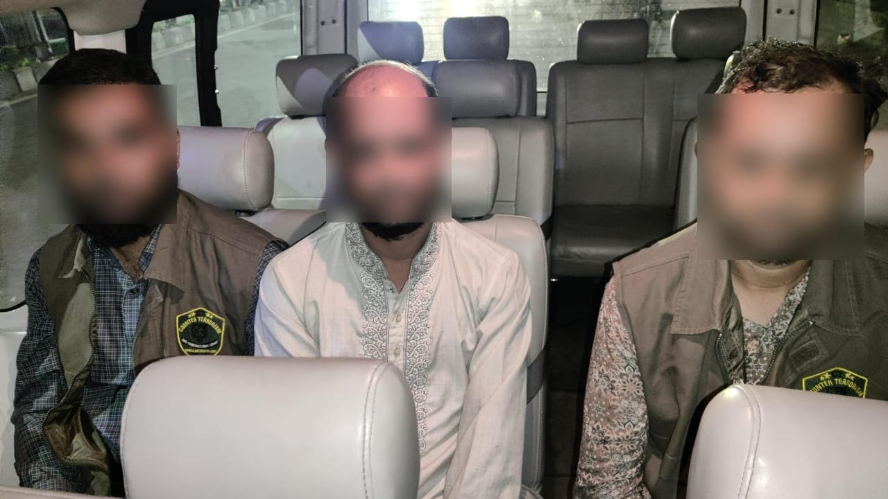 ঝটিকা মিছিলে অংশ নেওয়া কবিরহাট উপজেলা আ. লীগ নেতা গ্রেপ্তার