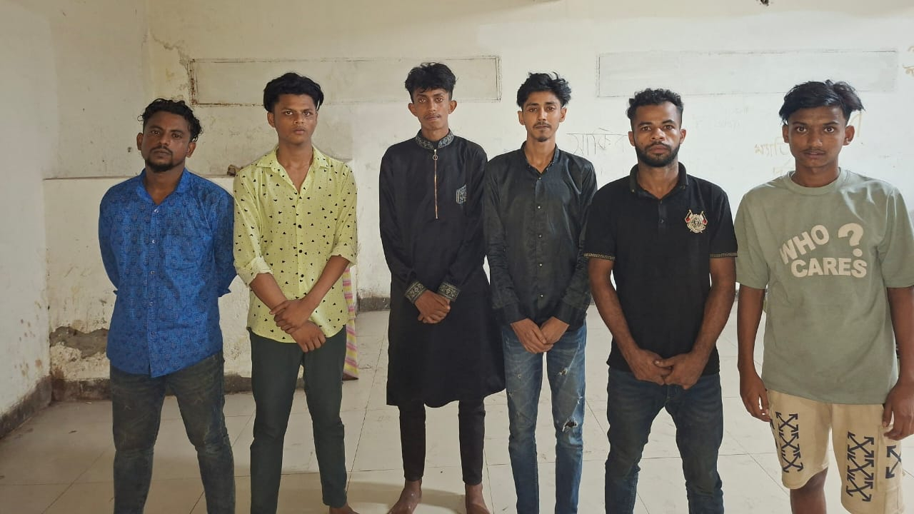 মোহাম্মদপুরে প্রেমের ফাঁদে ফেলে তরুণকে অপহরণ, চক্রের ৭ সদস্য গ্রেপ্তার