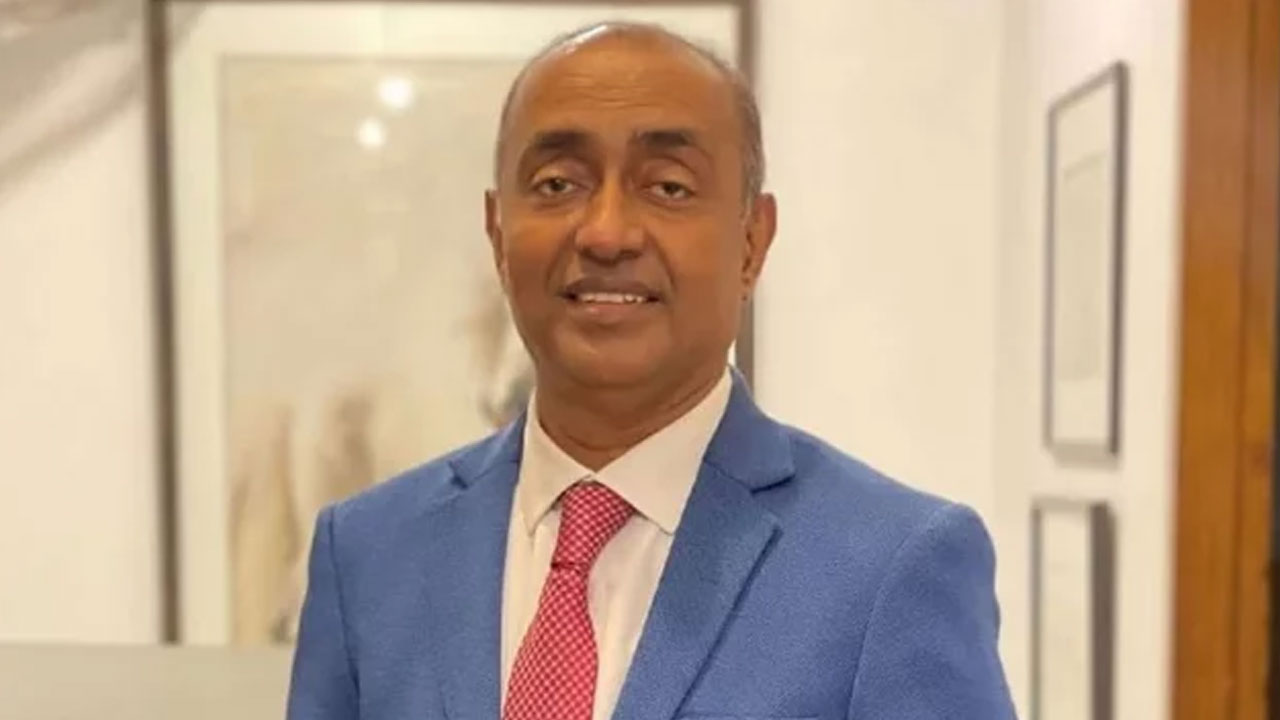 পদে থেকেও নির্বাচন করা যায় : অ্যাটর্নি জেনারেল