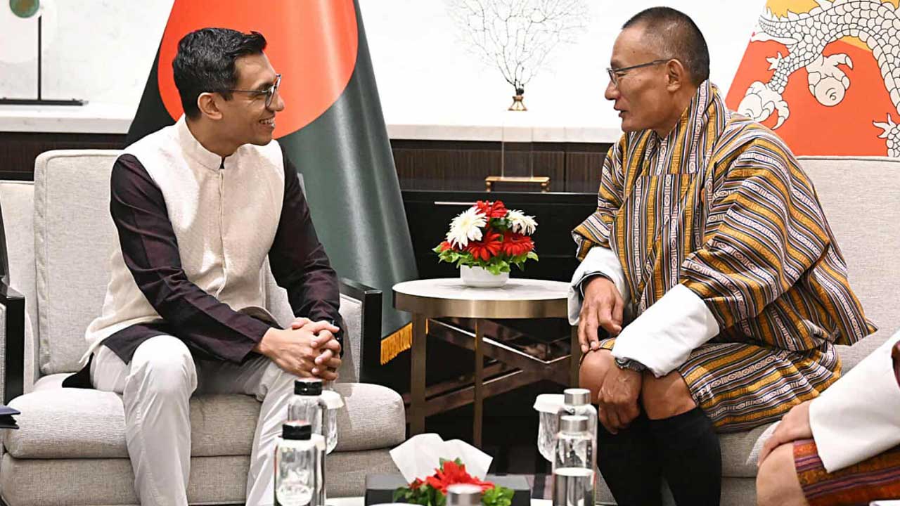 ভুটানের প্রধানমন্ত্রীর সঙ্গে বিডা চেয়ারম্যানের সৌজন্য সাক্ষাৎ