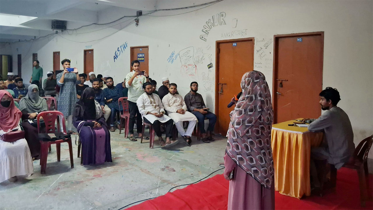 বাকসু ডায়লগ : বাকৃবিতে দ্রুত নির্বাচনের দাবি ছাত্র সংগঠনগুলোর