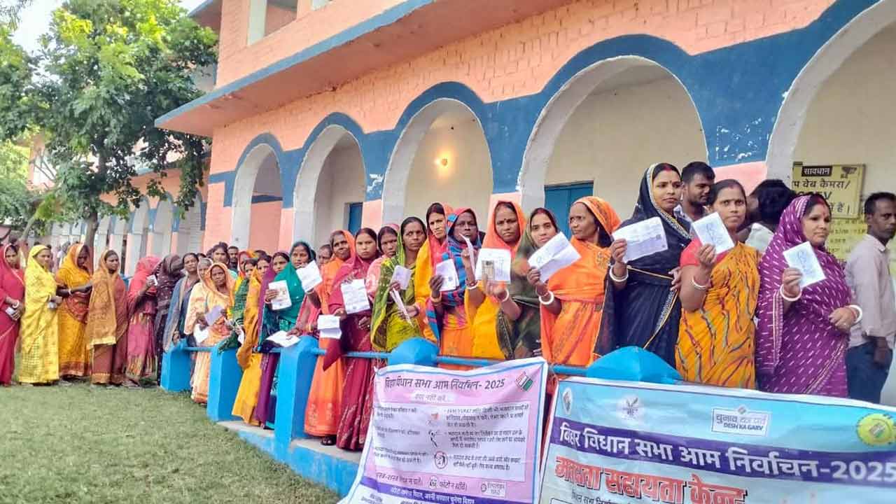 ভাতার রাজনীতিই কি ভোটের ভবিষ্যৎ