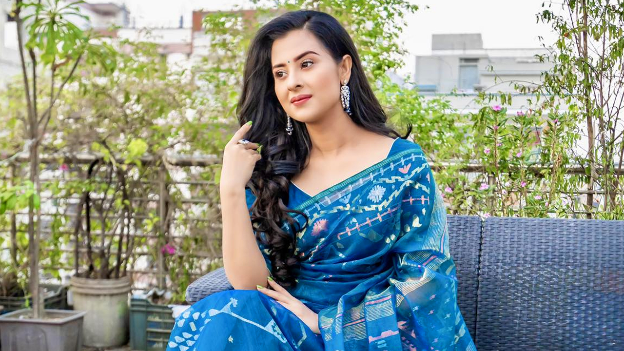 শাড়িতে স্নিগ্ধ সাজে বুবলী, বললেন ঐতিহ্যের কথা