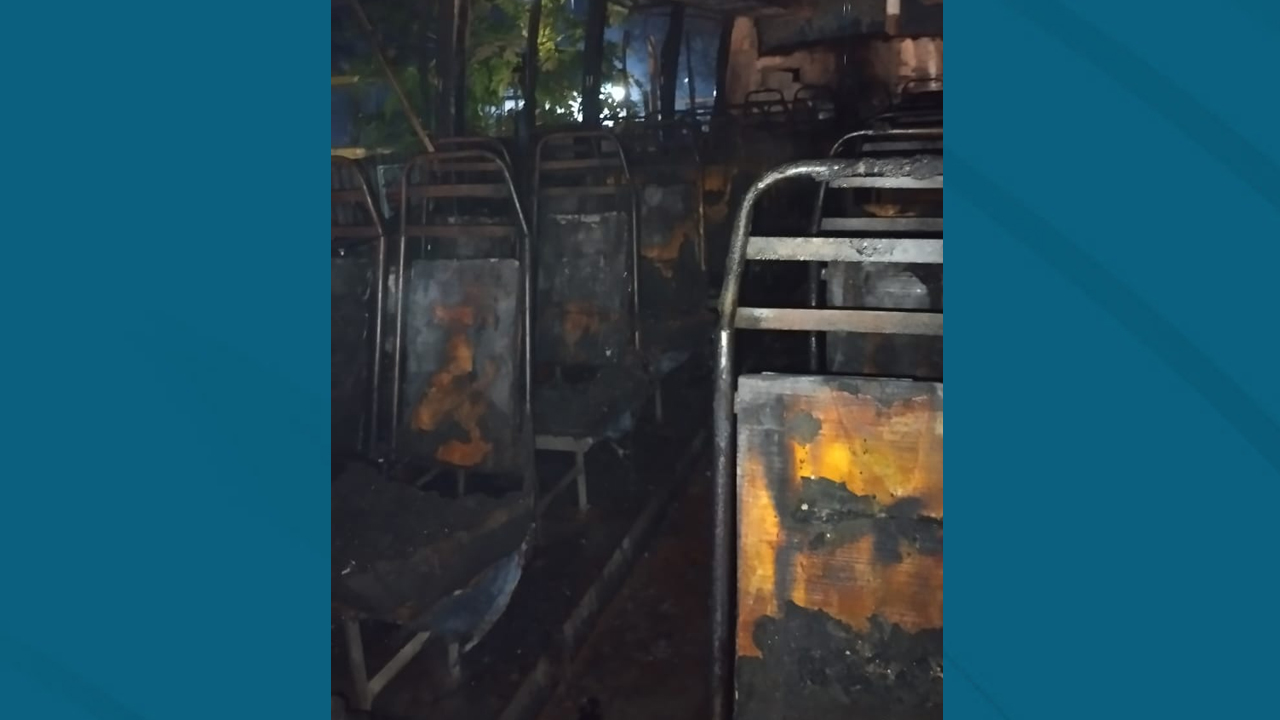 মিরপুরে বাসে আগুন দিয়ে পালানোর সময় যুবকের মৃত্যু