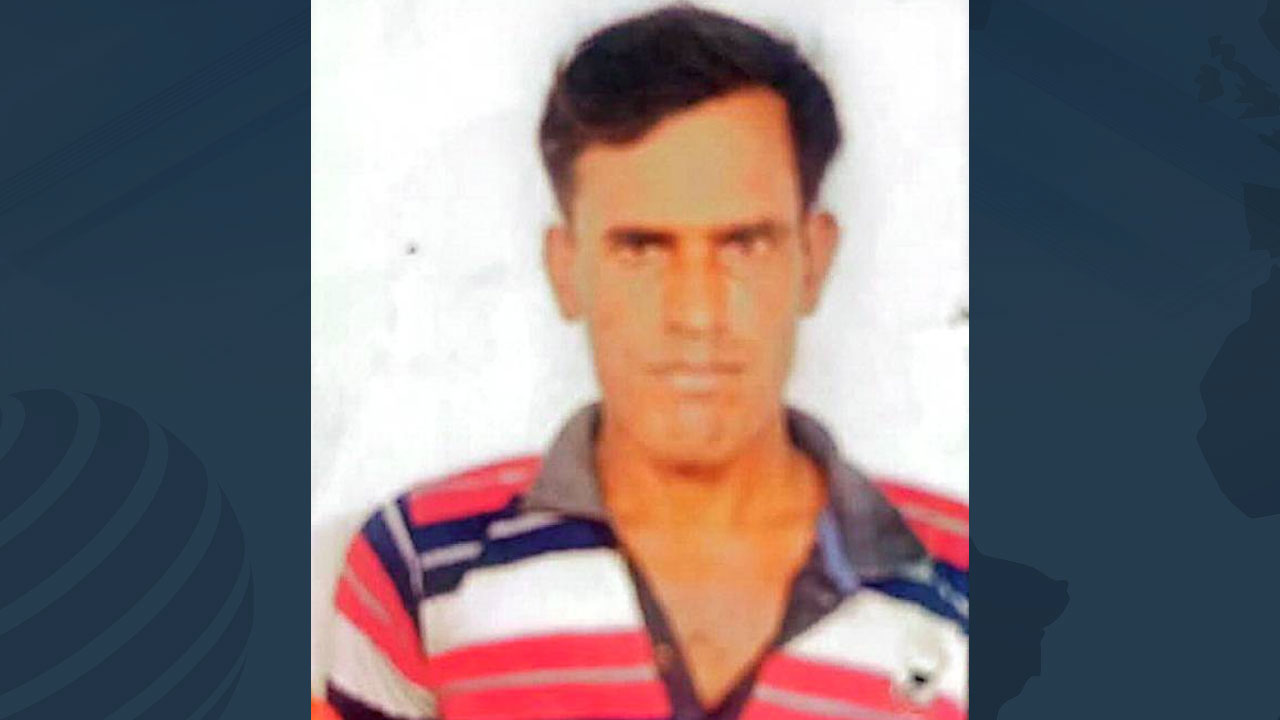 গুলি করে হত্যার পর বাংলাদেশি যুবকের মরদেহ নিয়ে গেল বিএসএফ 