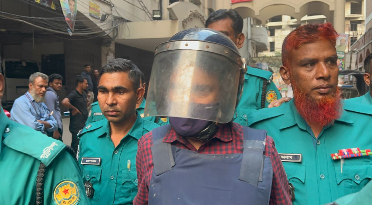 বিকৃত যৌনকর্ম : ঢাবি অধ্যাপক এরশাদ কারাগারে