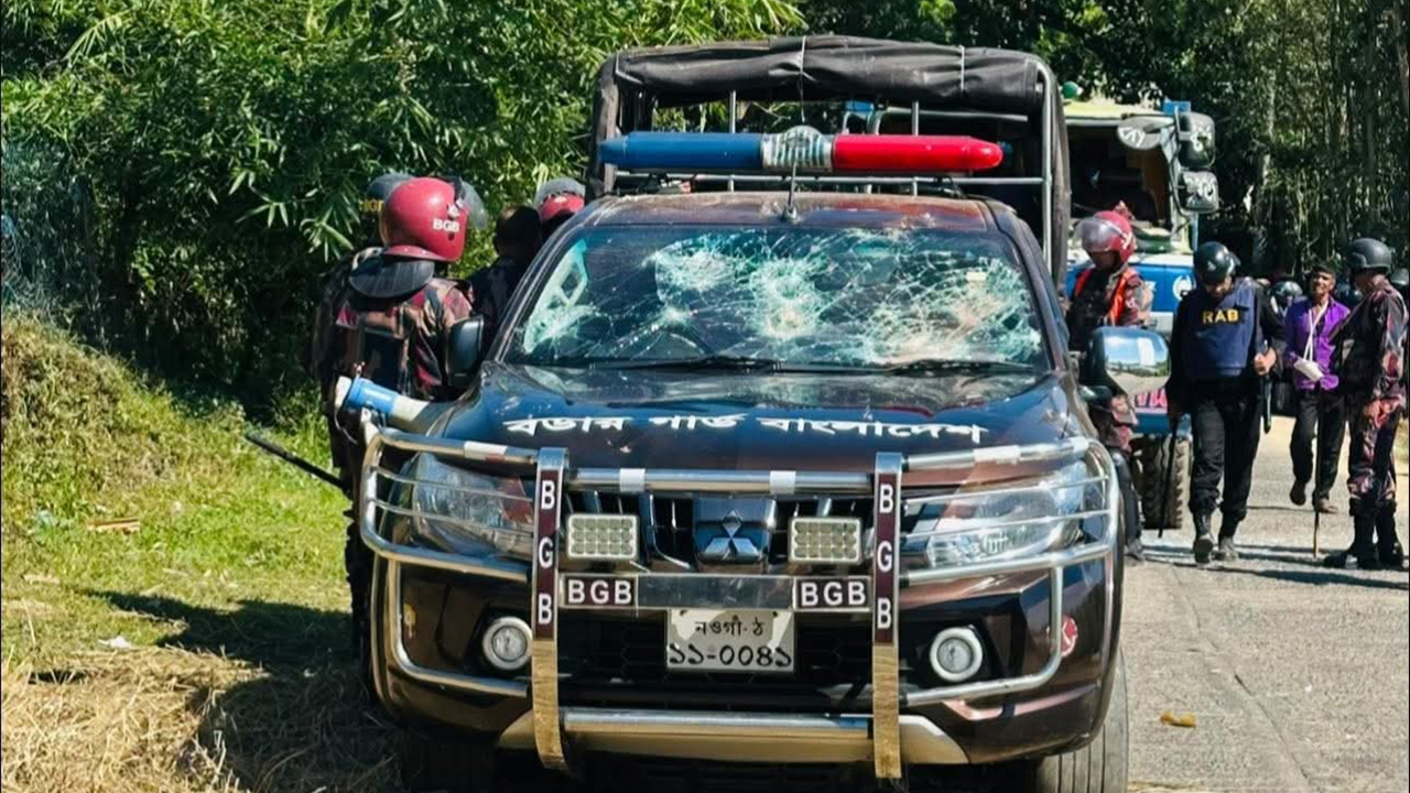 চকরিয়ায় উচ্ছেদ অভিযানে হামলা-গাড়ি ভাঙচুর, আটক ৮