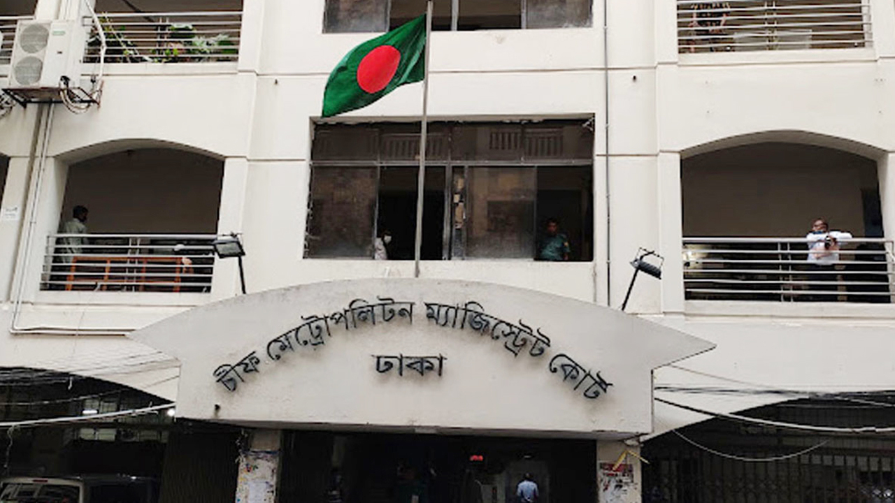 ডলারের লোভ দেখিয়ে শিক্ষকের টাকা আত্মসাৎ, দুই বিদেশি রিমান্ডে 