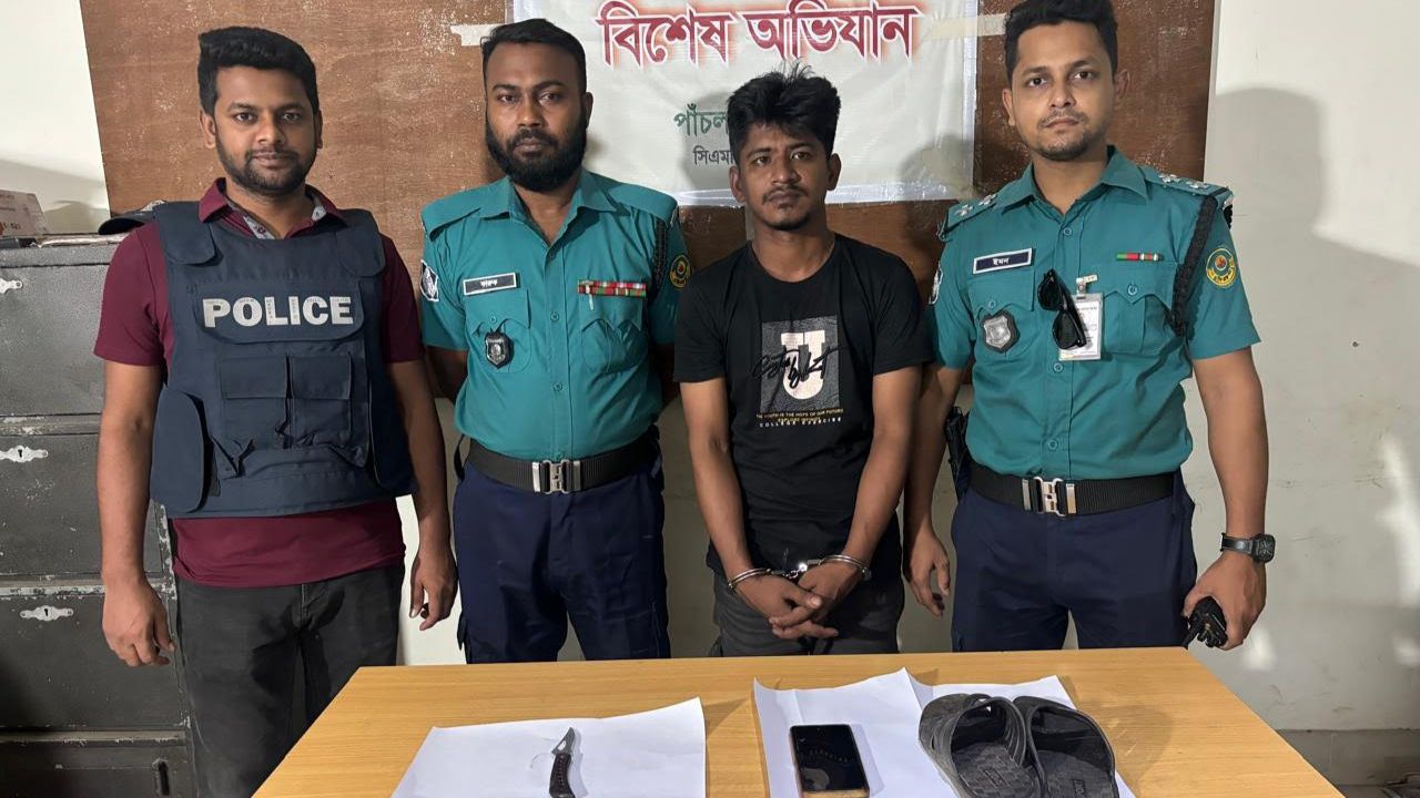 স্ত্রীর পরকীয়া প্রেমিককে গলা কেটে হত্যা, স্বামী গ্রেপ্তার