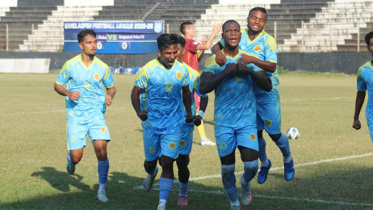 চতুর্থ ম্যাচে এসে জিতল আবাহনী