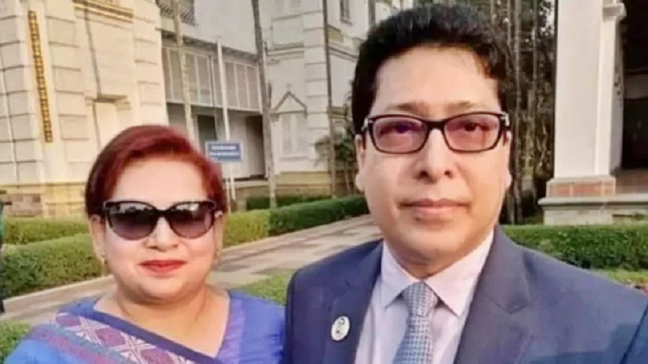 সাবেক মন্ত্রী ফরহাদ ও তার স্ত্রীর নামে দুর্নীতি মামলার অনুমোদন