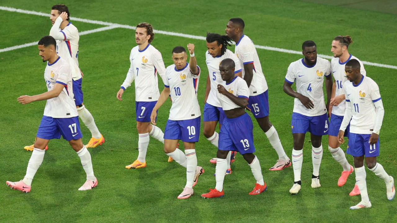 চোটজর্জর ফ্রান্সের বিশ্বকাপ বাছাইয়ের স্কোয়াডে চমক