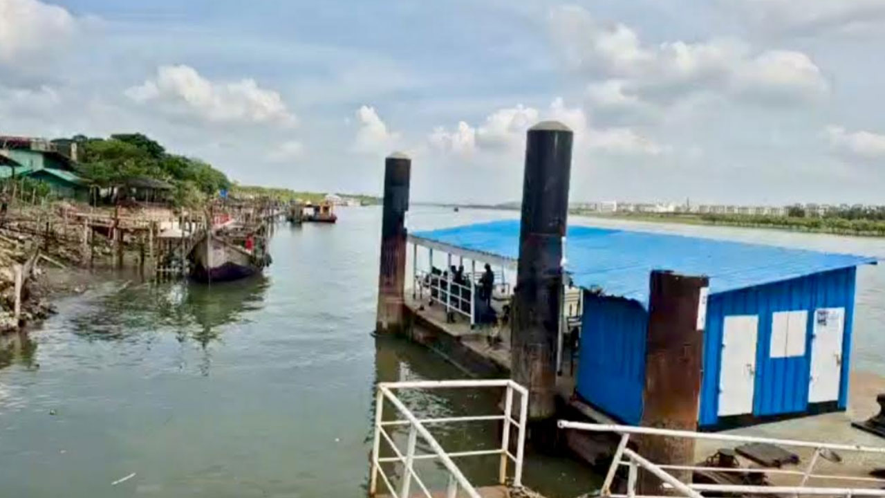 সেন্ট মার্টিন খোলার প্রথম দিনে কক্সবাজার থেকে ছাড়েনি কোনো জাহাজ