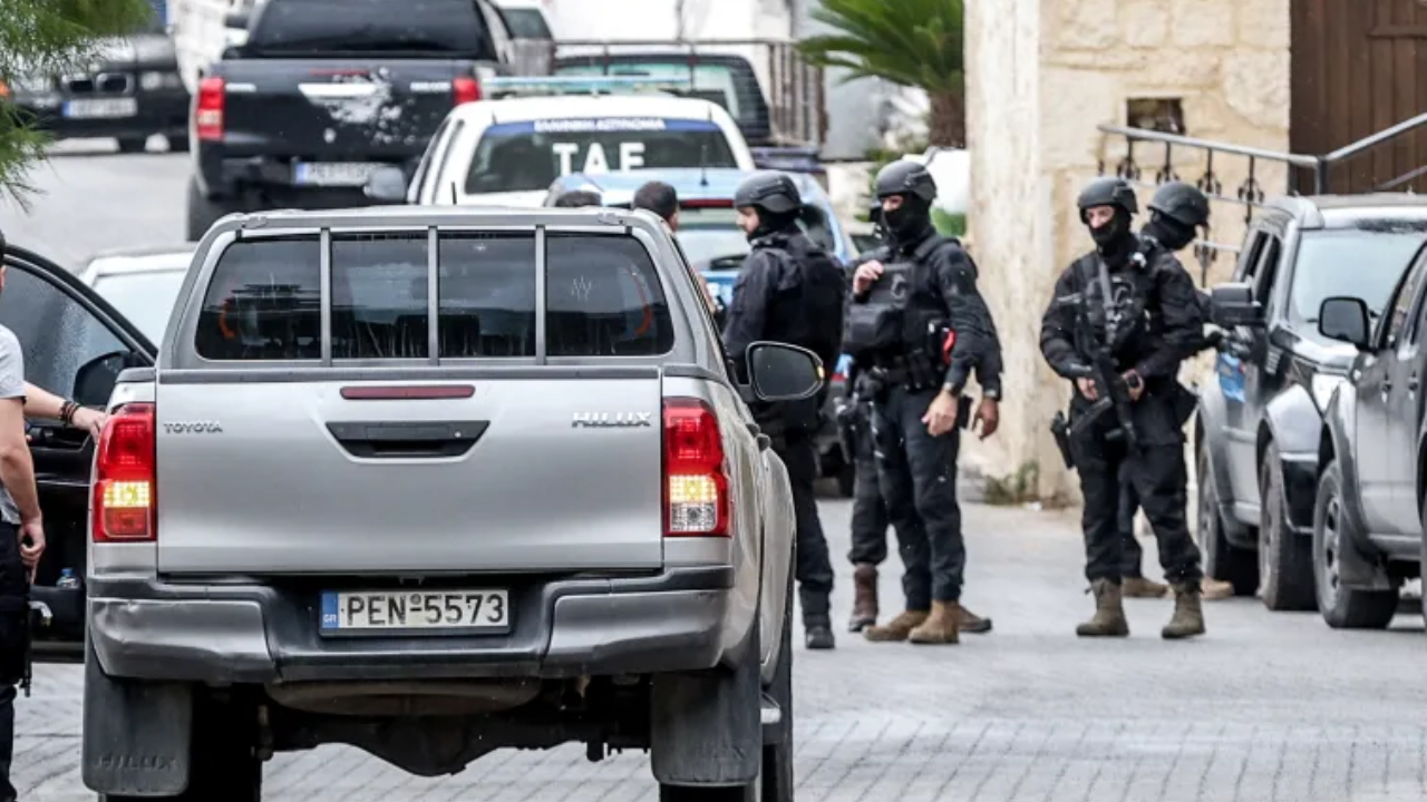 বন্দুক নিয়ন্ত্রণে গ্রিসে কঠোর পদক্ষেপ