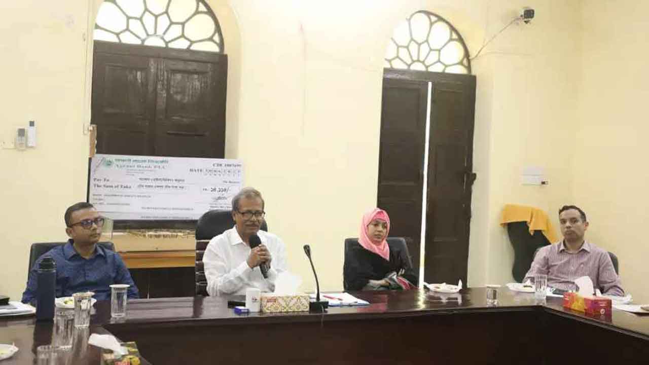 থিসিসের পাশাপাশি পিএইচডি গবেষকদের জন্য বৃত্তি চালু করা হবে