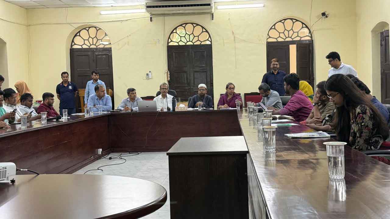 তাড়াহুড়োর মাধ্যমে বিশেষ গোষ্ঠীকে সুবিধা দিতে চায় কমিশন : ছাত্রদল