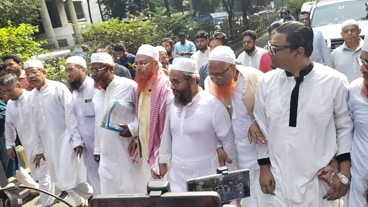 জামায়াত সেক্রেটারির নেতৃত্বে যমুনায় ৮ দলের প্রতিনিধিরা