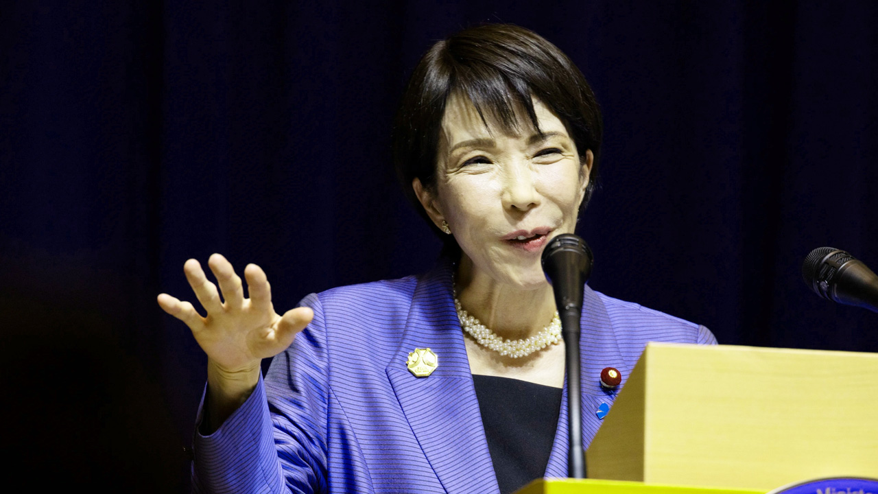 রাতে মাত্র ২ থেকে ৪ ঘণ্টা ঘুমান জাপানের প্রধানমন্ত্রী তাকাইচি