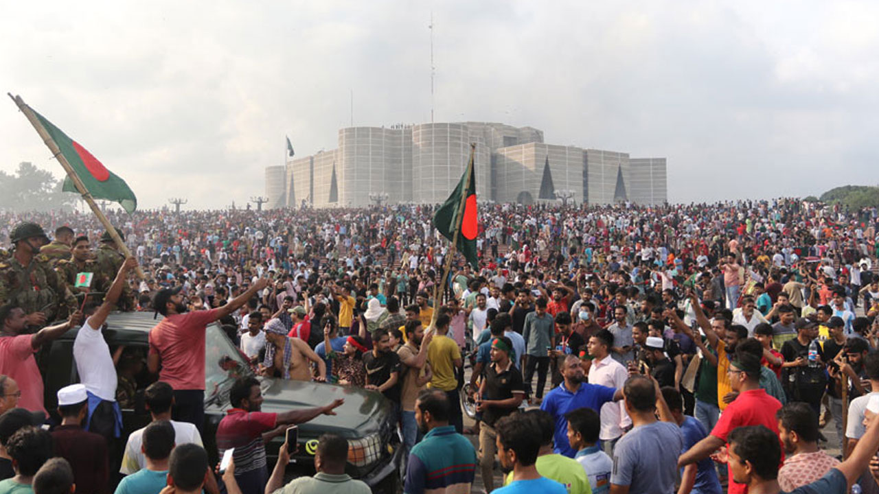 ৬ জুলাইযোদ্ধাকে চিকিৎসার জন্য থাইল্যান্ড পাঠাচ্ছে সরকার