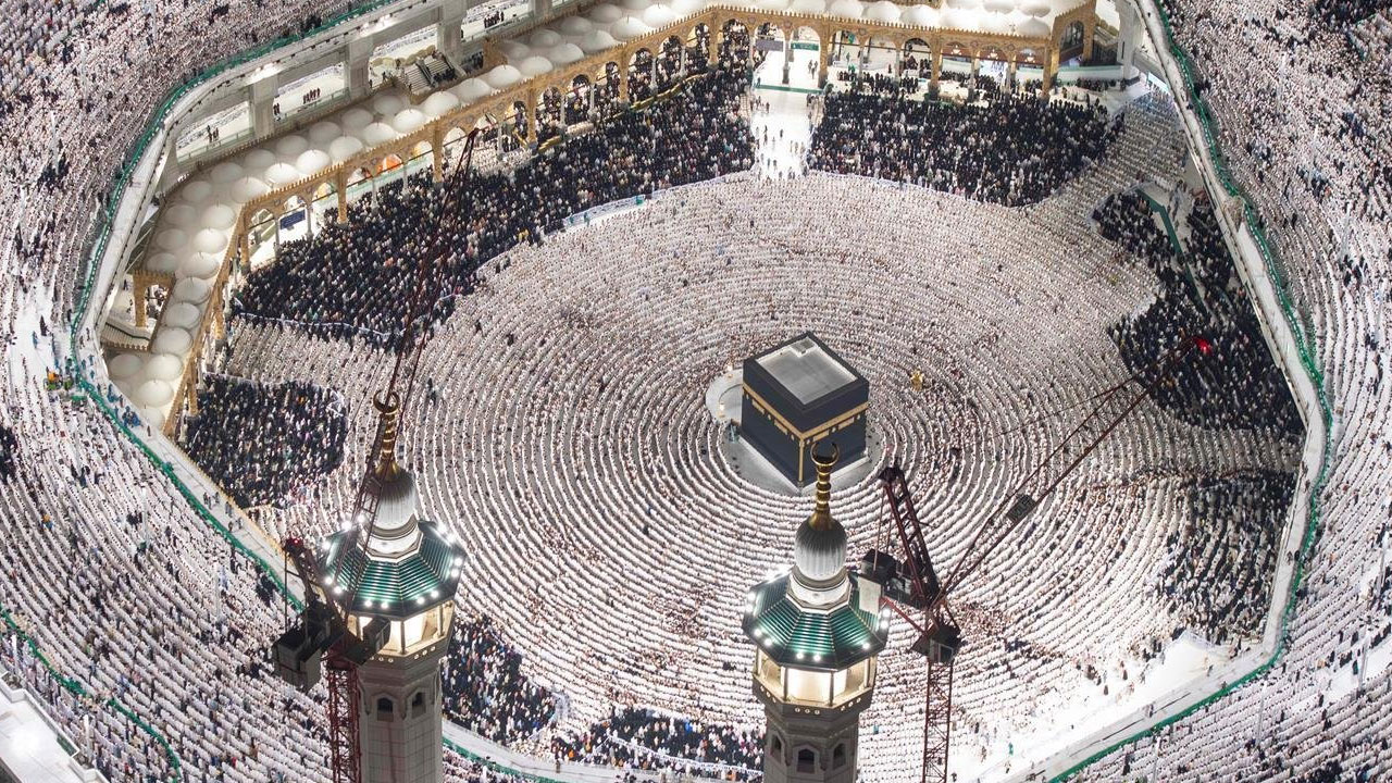 মসজিদুল হারাম ও নববীতে ৩০ দিনে ৬ কোটি মুসল্লি