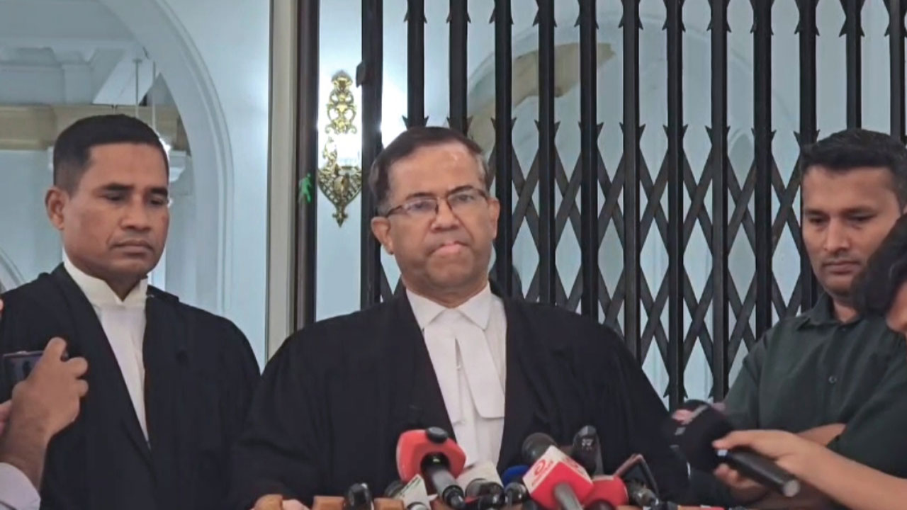 সেনা কর্মকর্তাদের হয়ে আর লড়ছেন না ব্যারিস্টার সরওয়ার