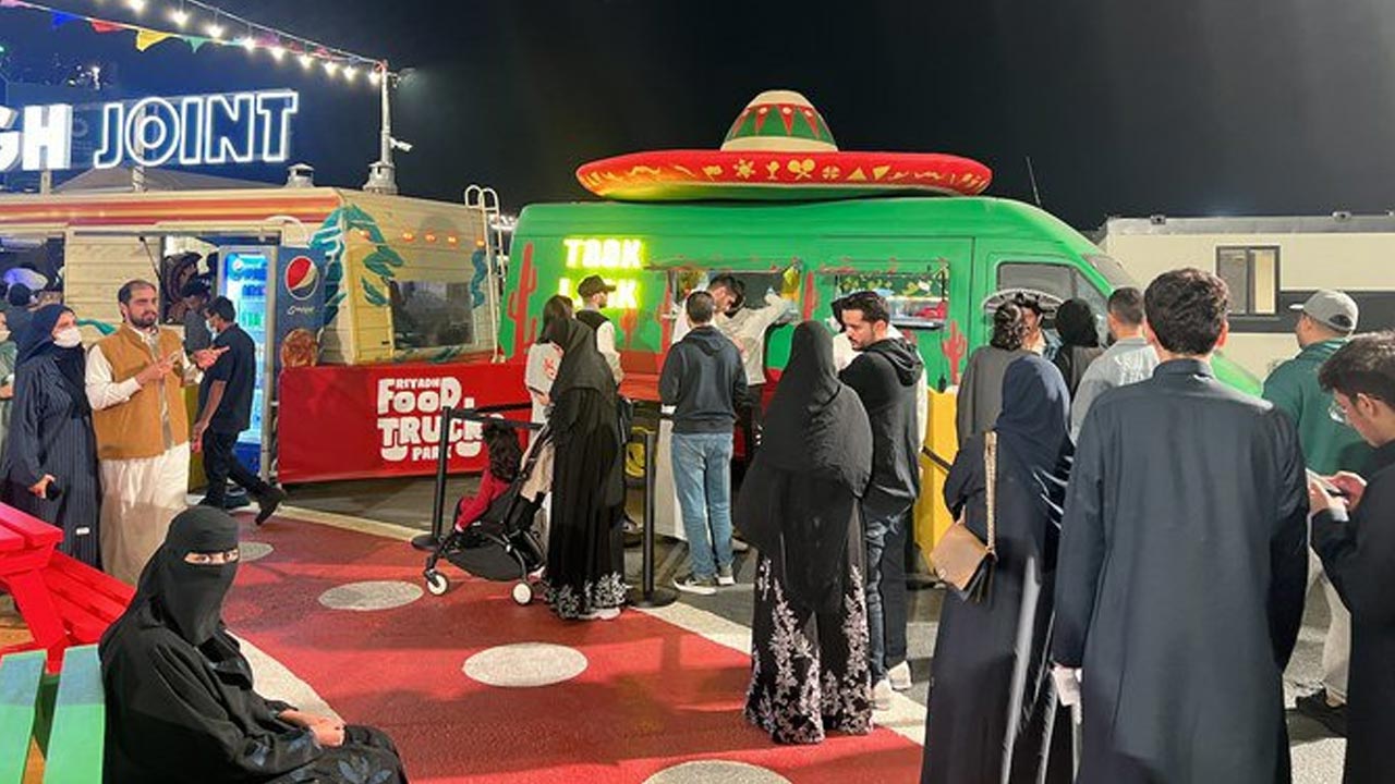 Riyadh’s Foodie Heaven: Kabsa to Kebab and Everything Between