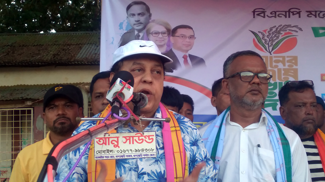 পাহাড়ের সব সম্প্রদায়ের মাঝে শান্তি প্রতিষ্ঠা করতে চাই : ওয়াদুদ ভুইয়া