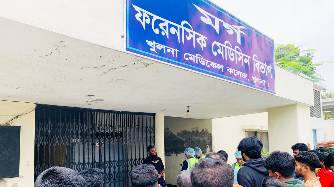 খুলনা আদালতের সামনে জোড়া খুন, নেপথ্যে আধিপত্য বিস্তার নাকি অন্য কিছু?