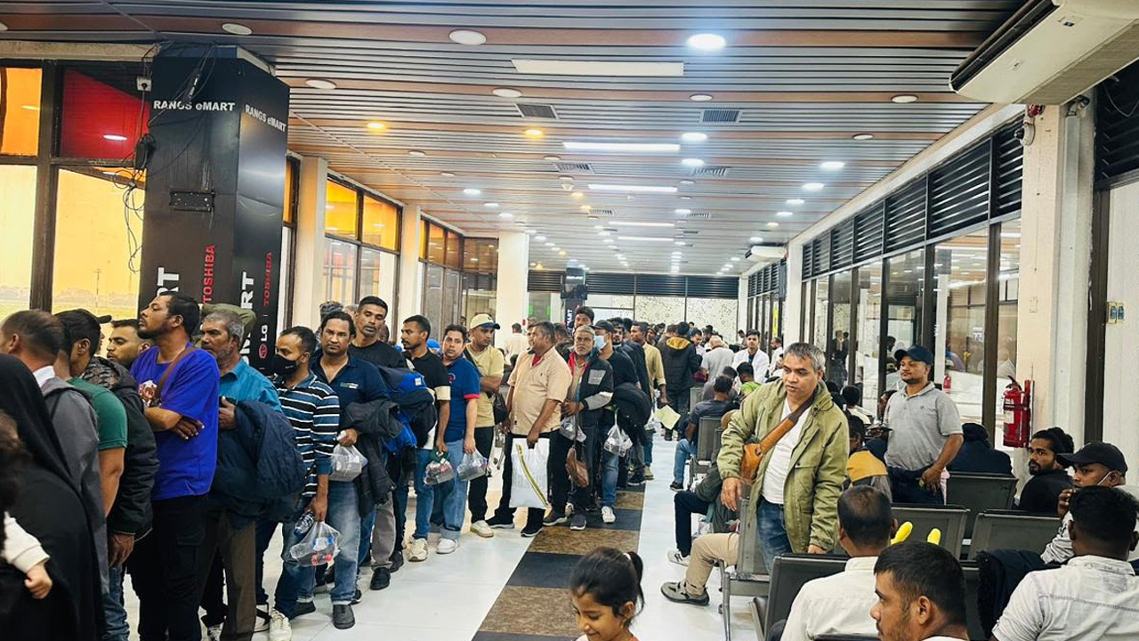 অক্টোবরে লিবিয়া থেকে দেশে ফিরেছেন ৯২৮ বাংলাদেশি