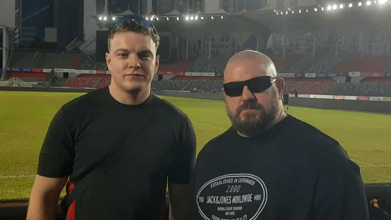 হামজার জন্য ঢাকায় লেস্টার সিটির দুই জন