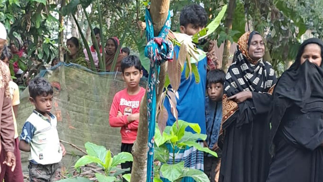 স্বামীর পরকীয়ার বাধা দেওয়ায় স্ত্রীকে হত্যা