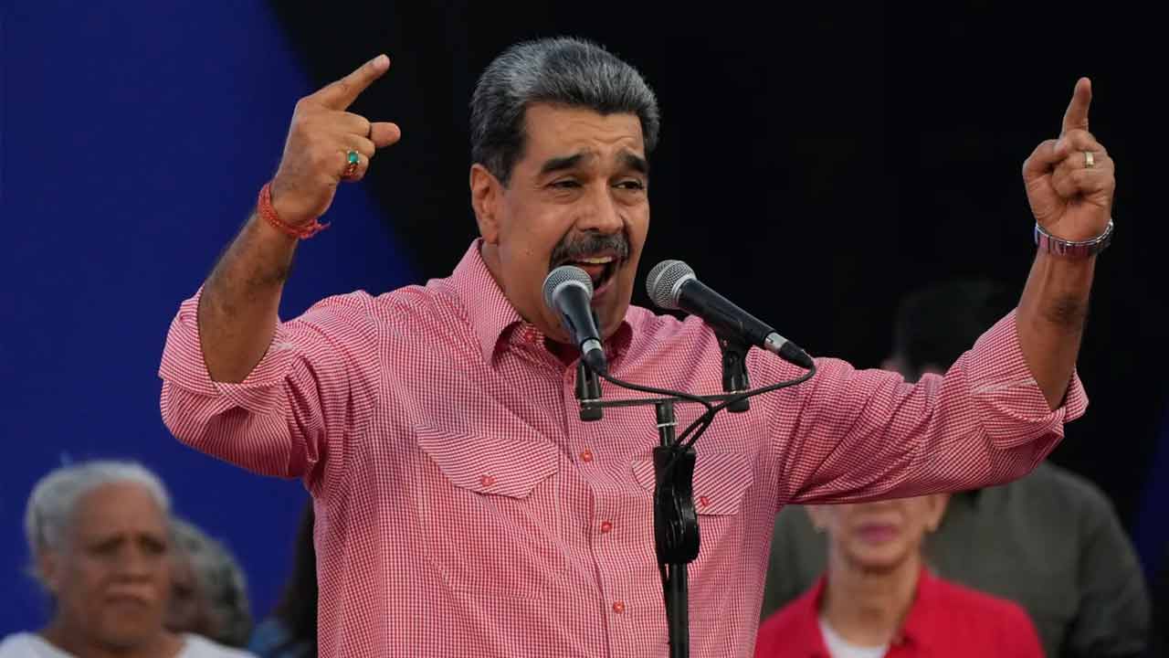 ভেনেজুয়েলায় হস্তক্ষেপ করলে ট্রাম্পের ‘রাজনৈতিক জীবনের ইতি ঘটবে’